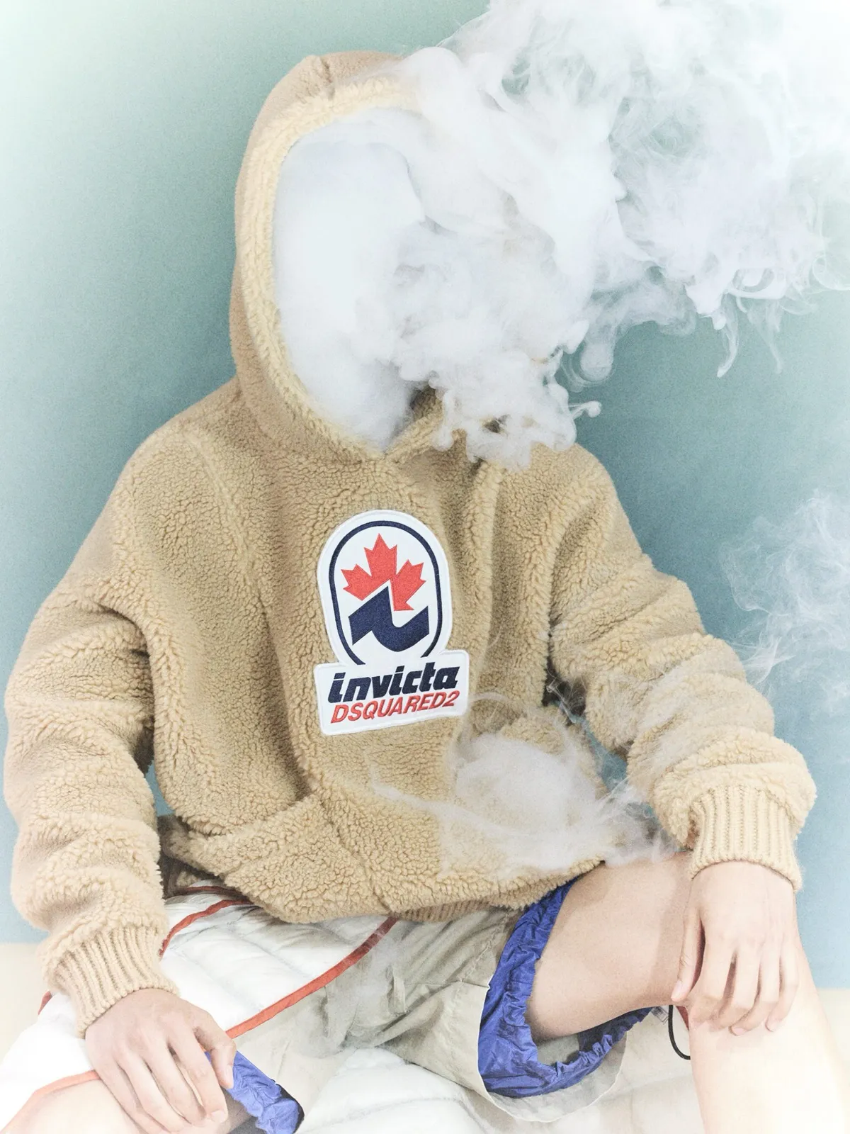 NUMÉRO SMOKE, photograph 5 of 18 by Markus Jans
