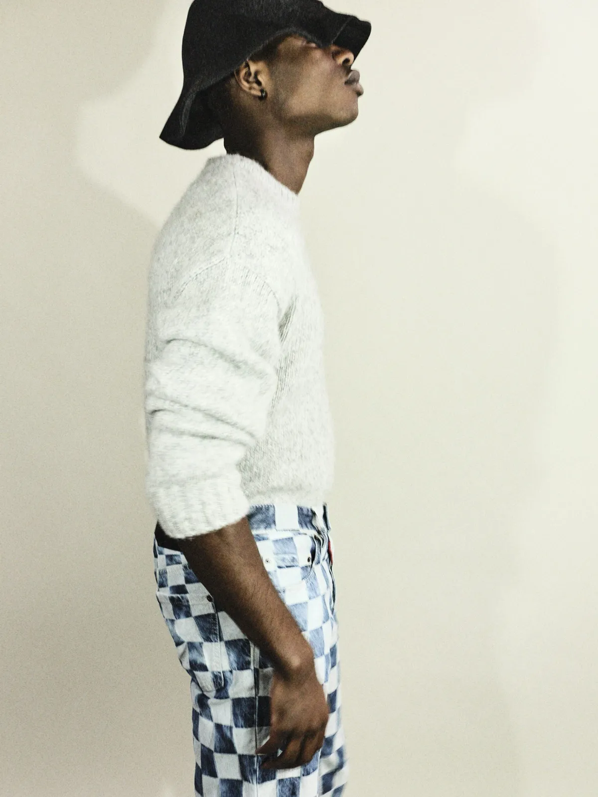 NUMÉRO SMOKE, photograph 7 of 18 by Markus Jans